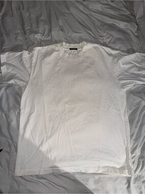 TALENTLESS White Crewneck Short Sleeve Tee